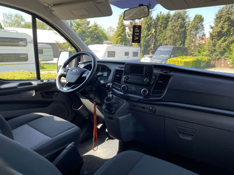 Kamper na bazie Forda Transit Custom - zabudowa CarterCaravans
